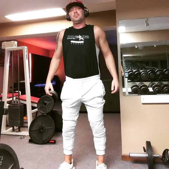 Meet your Posher, Mark - Picture 1 of 1